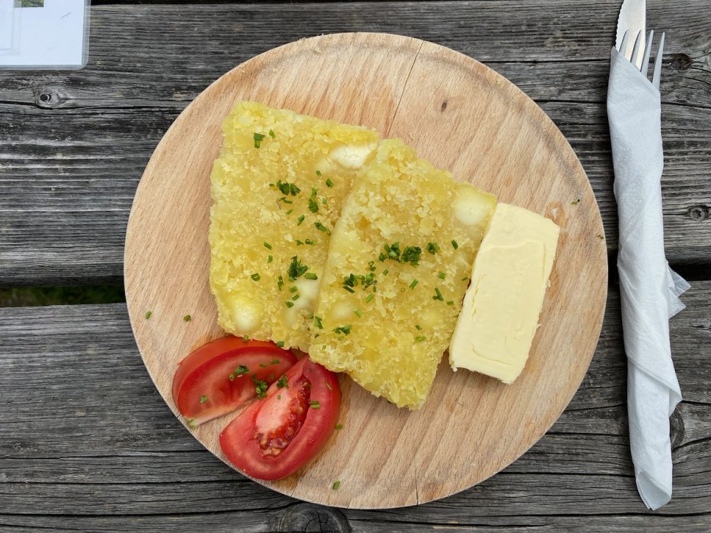 Cheese snack at the Steinkaralm